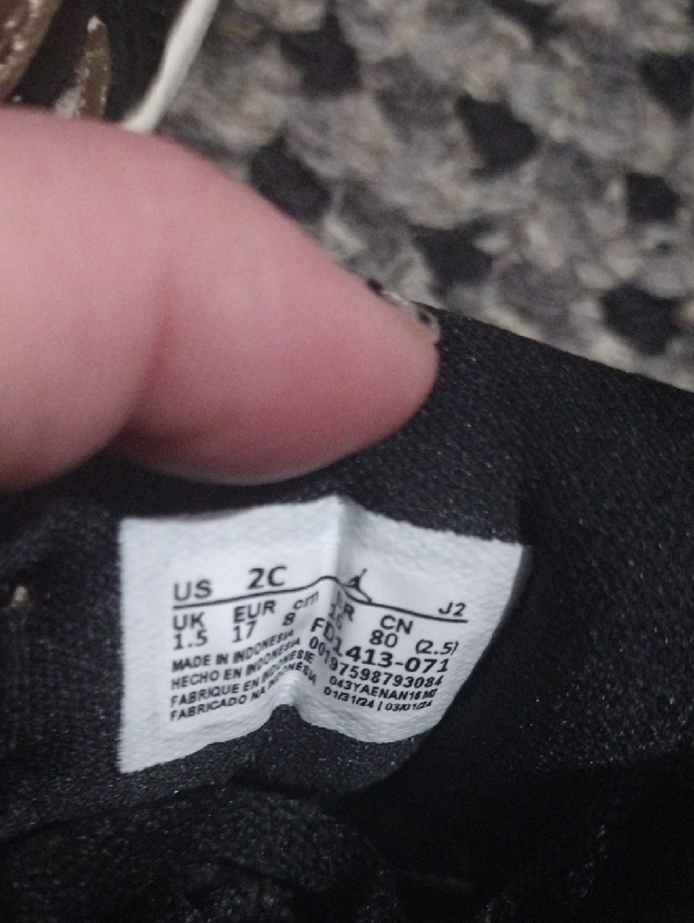 Nike Air Jordans Retro Black and Gold Baby High-Top Sneakers - Picture 4 of 8